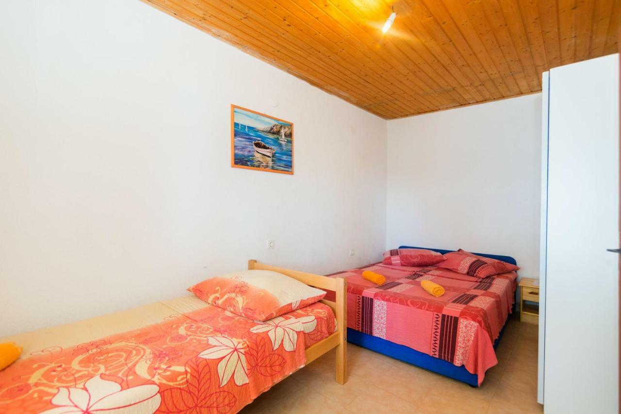 Apartments Robinzon Petar Gdinj 外观 照片